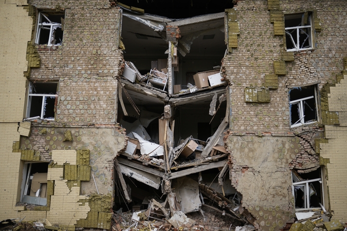 Šimtai civilių slepiasi Severodonecko gamyklos bunkeriuose