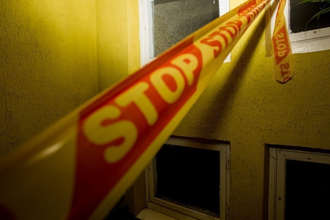 Į iškvietimą dėl smurto atvykusi policija rado negyvą vyrą
