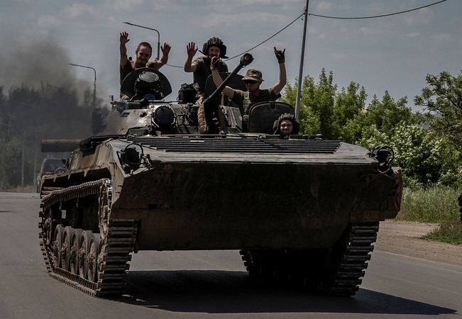 Pirma kontrpuolimo pergalė: Ukraina skelbia atkovojusi kelis kaimus Donecko srityje 