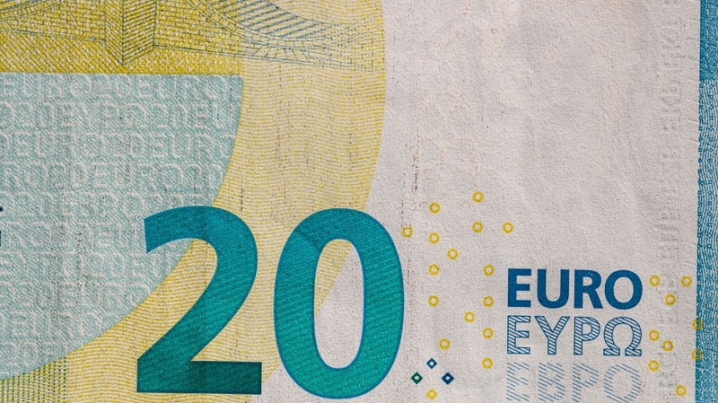 Ekspertizė patvirtino, kad Tauragėje parduotuvėje sumokėta netikru banknotu