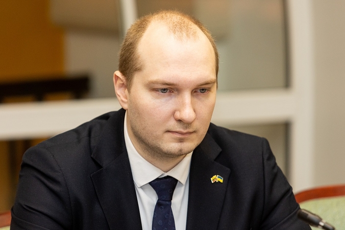 Gintautas Jakštas.