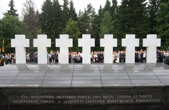 Lietuvoje minimos 32-osios Medininkų žudynių metinės