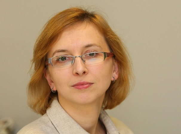 Apie visatą, meną ir honorarus