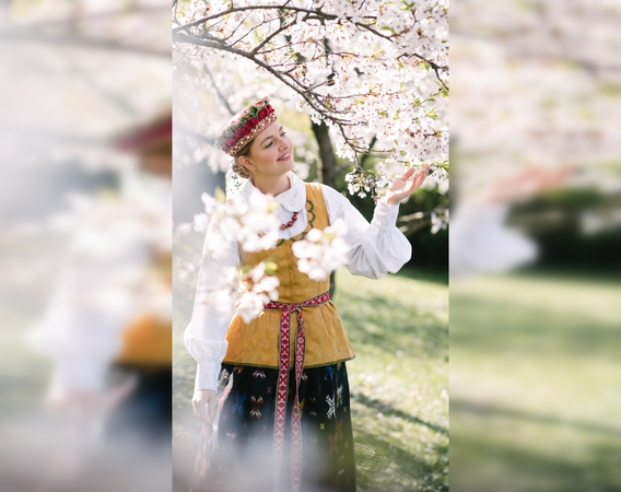 Lietuvybė: keliaudama po svečias šalis Viktorija nepamiršta tėvynės. „Esame maža šalis, tad norisi, kad mus žinotų“, – sako ji.