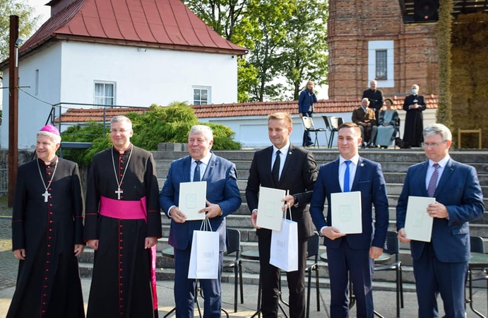 Keturi merai pasirašė susitarimą dėl religinio turizmo