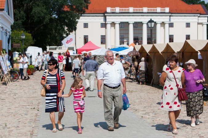 Pakruojis kviečia į „Amatų, muzikos ir alaus festivalį“