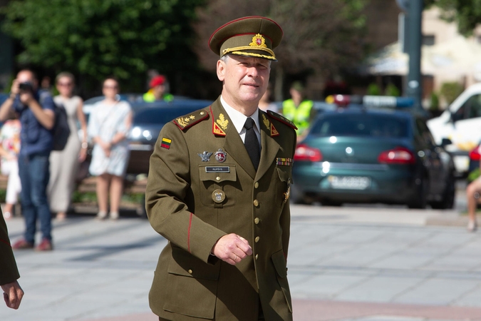 Kariuomenės vadas vyksta į Ukrainą lankyti lietuvių karių