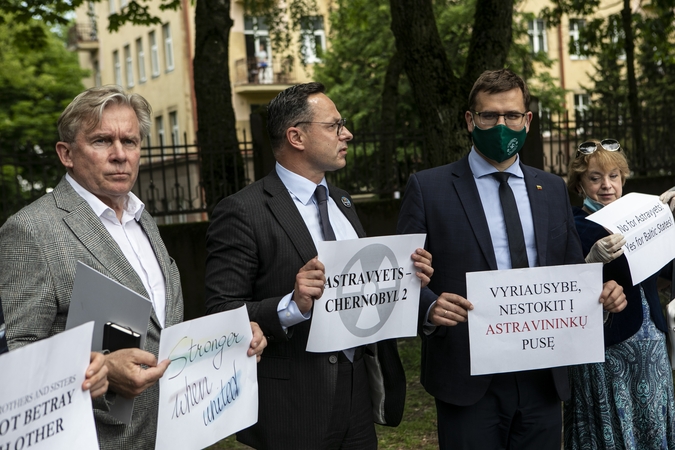 Susitarimas dėl Astravo AE kursto aistras: latviams iškėlė vienybės klausimą