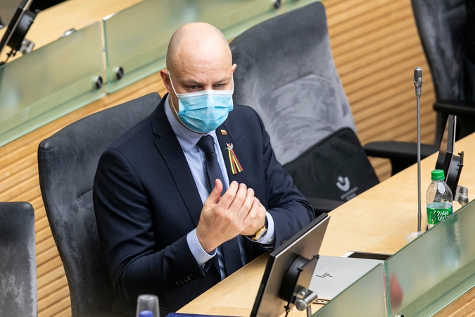 Opozicija padėtį sveikatos sektoriuje vadina kritine, reikalauja skubaus posėdžio
