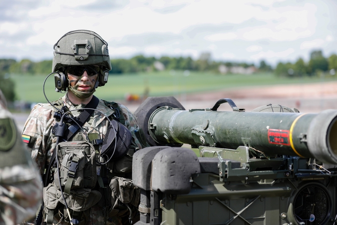 Lietuvos kariuomenė po raketos smūgio Lenkijoje padidino parengties lygį