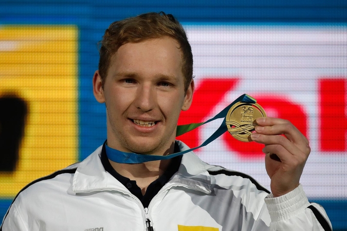 Nauja plaukimo žvaigždė: S. Bilis iškovojo pasaulio čempionato auksą