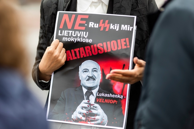 Seimas pasmerkė Baltarusijos sprendimą uždaryti lietuviškas mokyklas