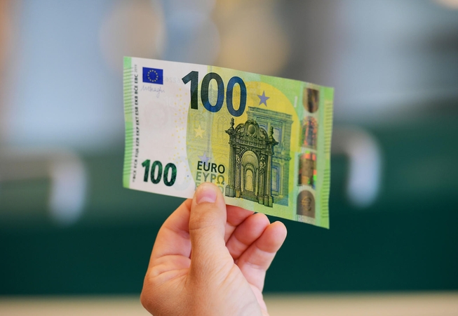 Smulkios įmonės jau gali kreiptis papildomos paramos