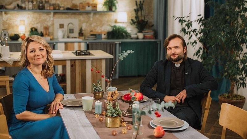 Kunigas A. Toliatas:  per adventą svarbu rasti ne dovaną, o laiko kitam