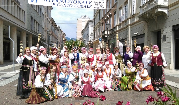 „Liepos“ Italijoje pripažintos geriausiu moterų choru