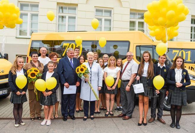 Lietuvos mokiniams – 48 geltonieji autobusiukai