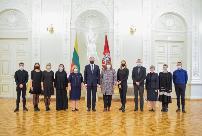 Prezidentas sveikino gestų vertėjus su profesine švente