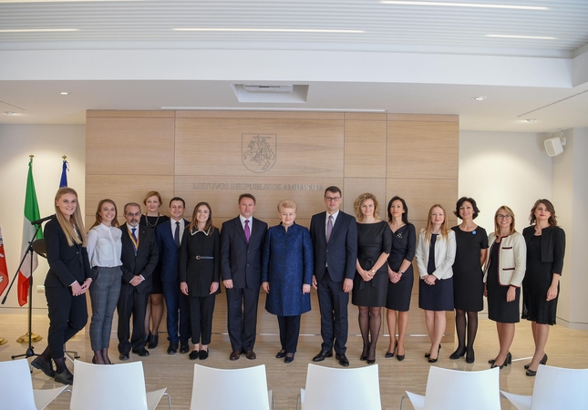 D. Grybauskaitė Romoje atidarė naują Lietuvos ambasadą
