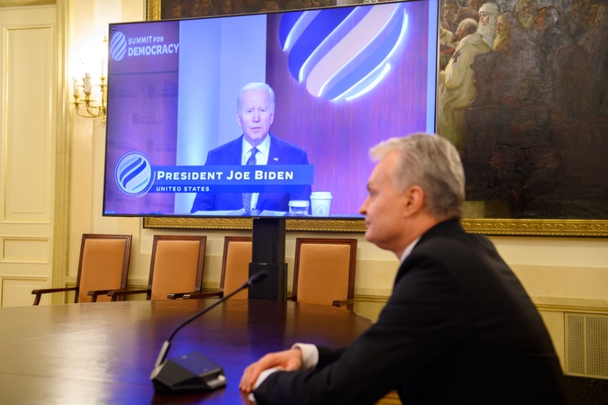 G. Nausėda nuotoliniame viršūnių susitikime ragino ginti demokratines vertybes