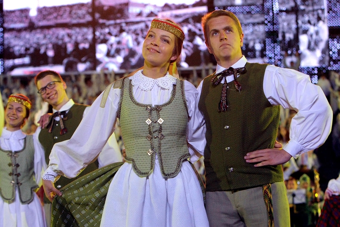Griaudėjo moksleivių dainų ir šokių šventė