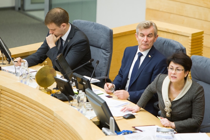 Dėl urėdijų reformos Seimas nutarė dirbti iki liepos 13-osios