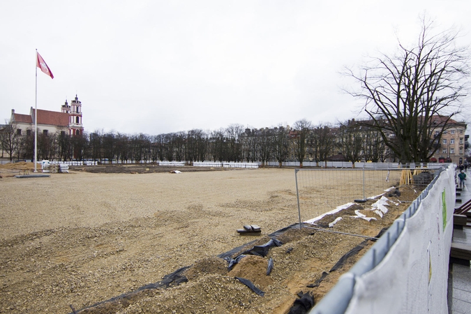 Dėl paminklo Lukiškių aikštėje – dar viena atranka