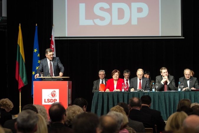 Socialdemokratų populiarumas auga kaip ant mielių
