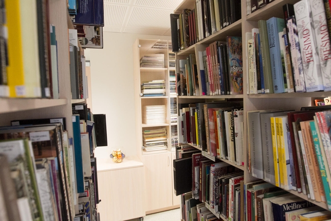 Iš mero brangiai pirktas televizorius pridarė bėdos Lazdijų bibliotekai