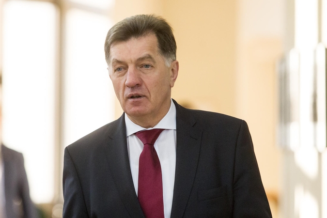 Premjeras žada atsakingai įvertinti ministrus, jei jų informacija prasilenks su tiesa