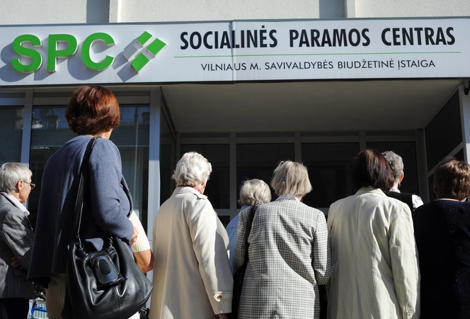 Išlaidos pašalpoms ir kompensacijoms sumažėjo trečdaliu