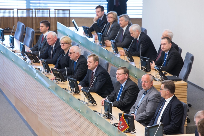 Prezidentės patarėjas: dėl pokyčių Vyriausybėje visų pirma sprendžia valdantieji