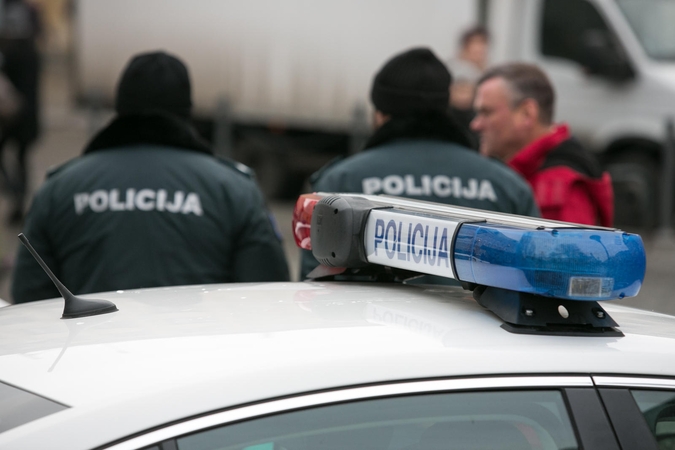 Prienų rajone degančiame automobilyje rastas lavonas