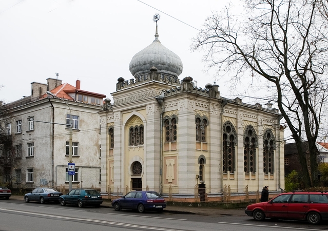 Žvėryne apmokestinamas automobilių stovėjimas
