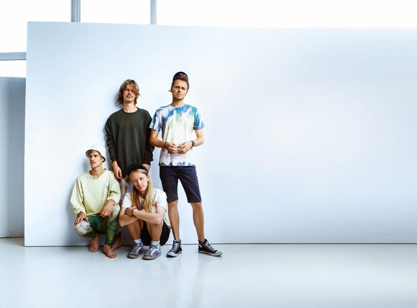 Grupė „Garbanotas“ išleidžia trečią studijinį albumą „Paskutinė saulė“