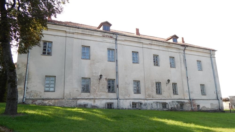 Buvusiame vienuolyno pastate norima įkurdinti Raseinių merą