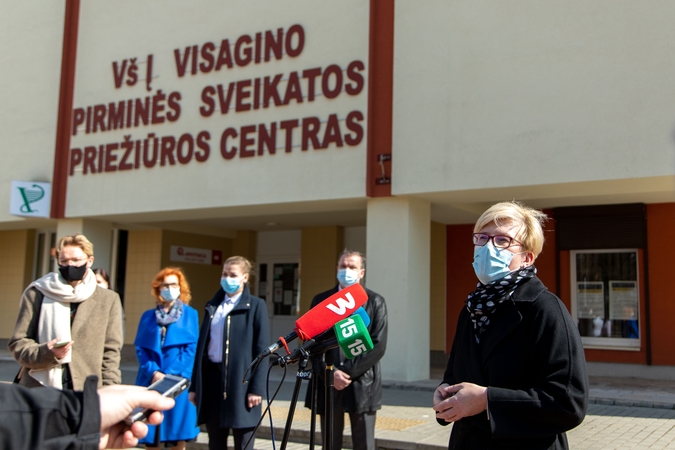 I. Šimonytė lankėsi savivaldybėse, kuriose vakcinavimas vyksta lėčiausiai.