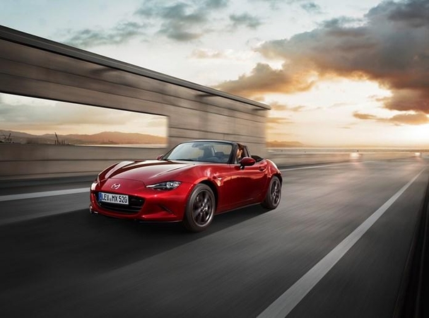 „Mazda MX-5“ išrinktas Japonijos metų automobiliu