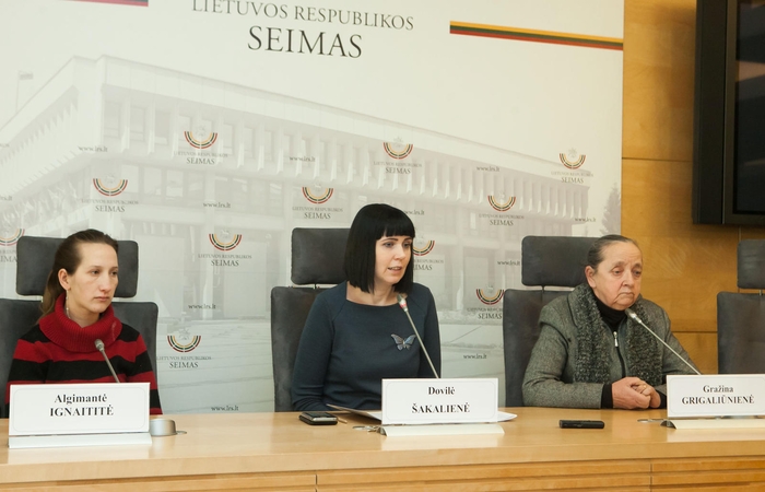D. Šakalienė: valstybė vietoj pagalbos iš moters atima vaikus