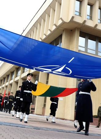Dėl narystės NATO metinių minėjimo renginių – laikini eismo pokyčiai