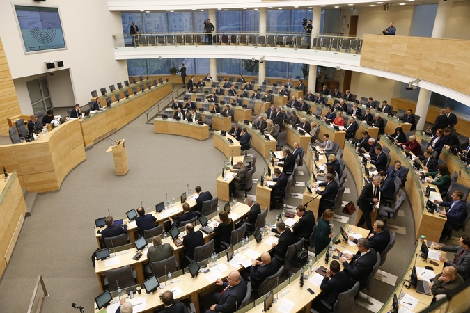 Etikos sargai nesustabdė biudžeto pataisos dėl naujų partijų finansavimo