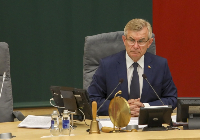 V. Pranckietis palieka „valstiečius“, žada grįžti, kai nebeliks R. Karbauskio