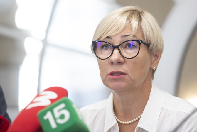 Ministrė: naujus mokslo metus pradės 332 tūkst. mokinių