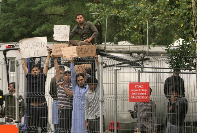 Seimo NSGK svarstys, ką daryti su neteisėtais migrantais pasibaigus jų sulaikymui