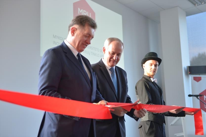 Duris atvėrė M. Romerio universiteto mokslinių laboratorijų korpusas