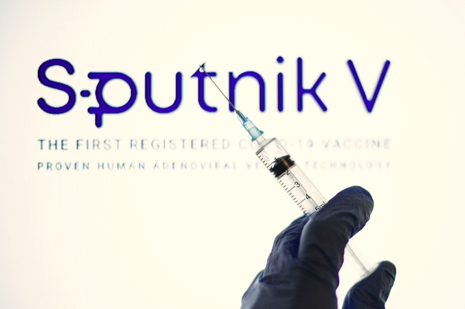 Prezidentūra: „Sputnik“ naudojama kaip politikos įrankis, pirksime vakarietišką vakciną