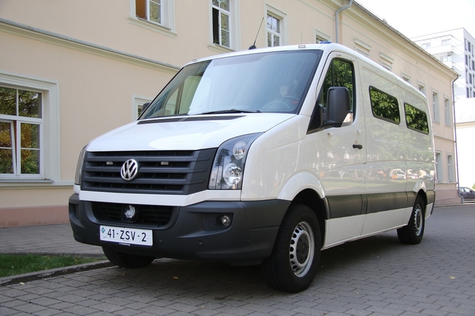 Nelegalius migrantus pasieniečiai vežios olandų dovanotais mikroautobusais