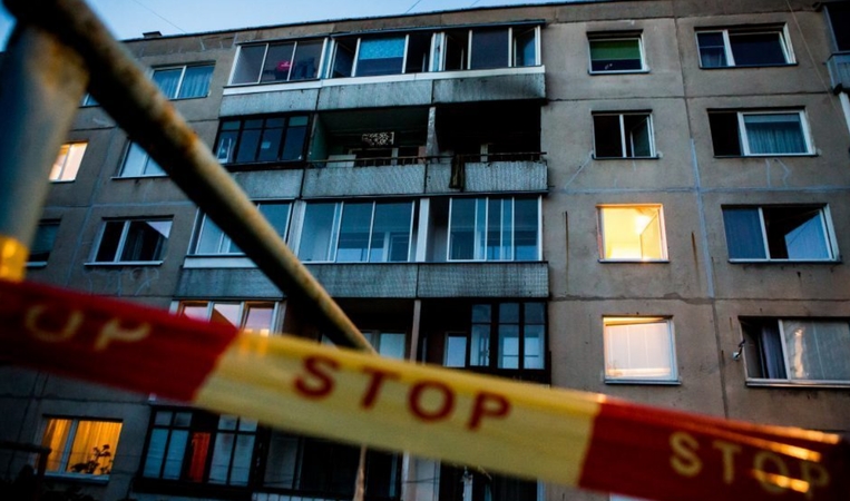 Tragiška nelaimė Kaune: keisdamas langus iškrito ir žuvo vyras