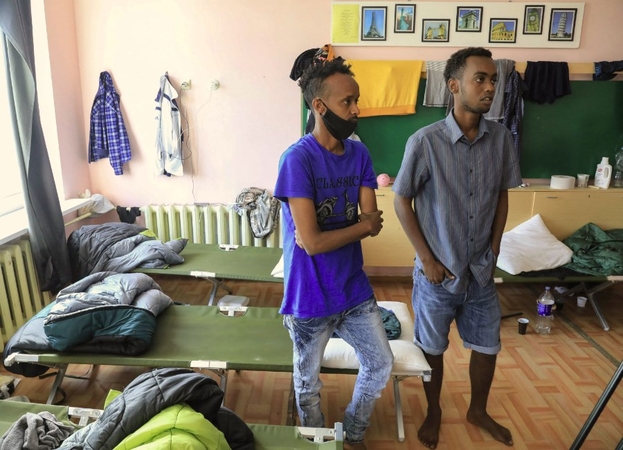 JT pabėgėlių agentūra reiškia susirūpinimą dėl migrantų apgręžimo, gyvenimo sąlygų