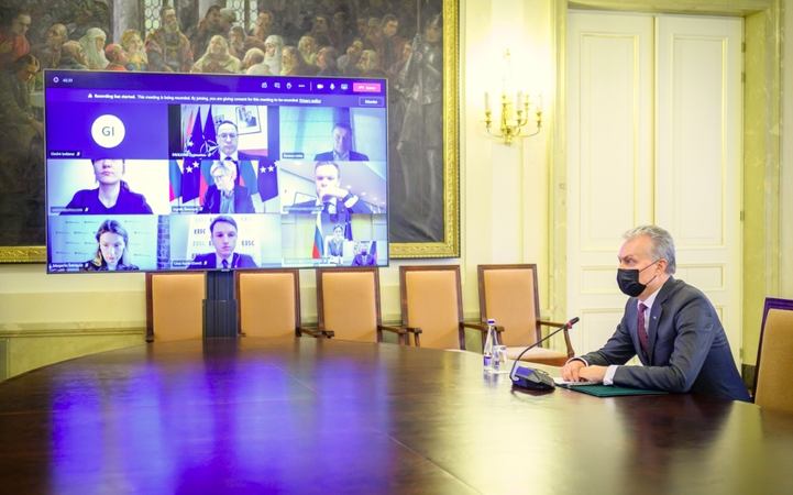 Prezidentūra: siūloma rengti ilgalaikę Lietuvos strategiją dėl Baltarusijos