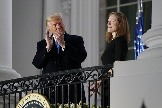 Senatas patvirtino D. Trumpo kandidatę į Aukščiausiąjį Teismą